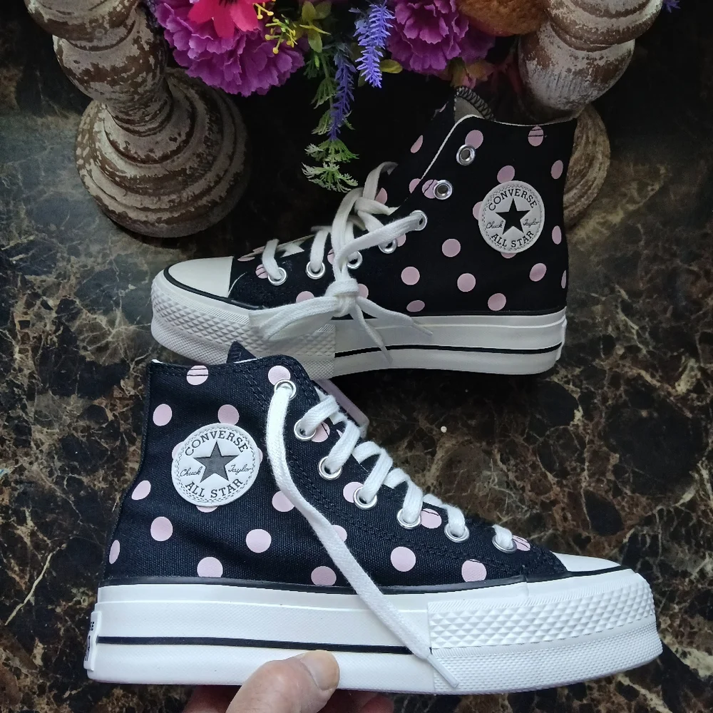 Sold CTAS Lift Hi Polk-A-Dot Platform/Lifestyle Shoes Size 7.5 for Women - Picture 3 of 11